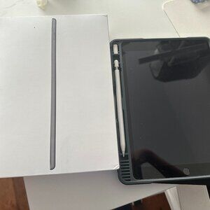 iPad 8th Gen + Apple Pencil